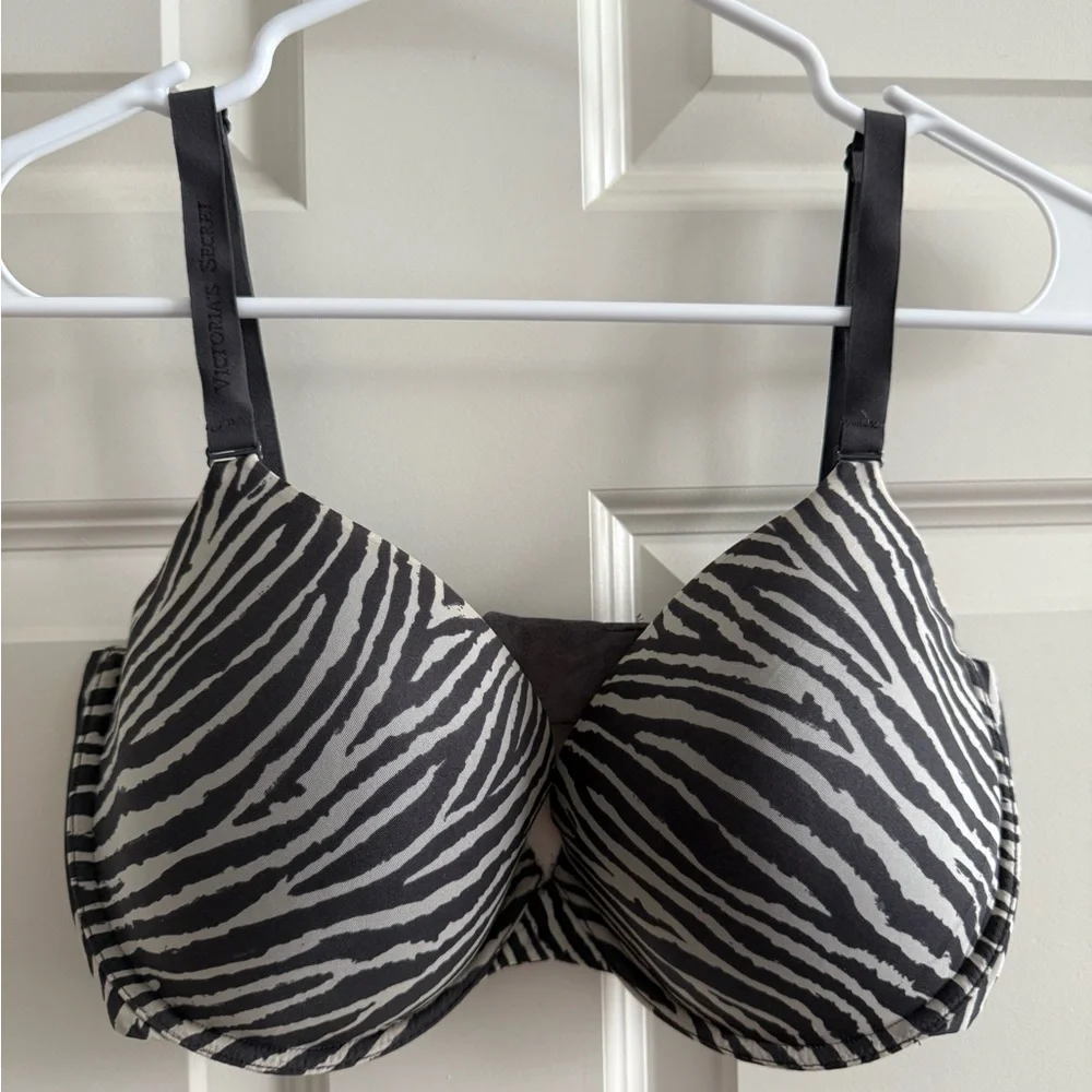 Victoria's Secret Black and White Zebra Print Bra 36DD - Picture 2 of 4